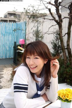 压在墙上酱酱酿酿的叫什么