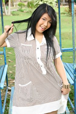 组词内衣胸罩掉下